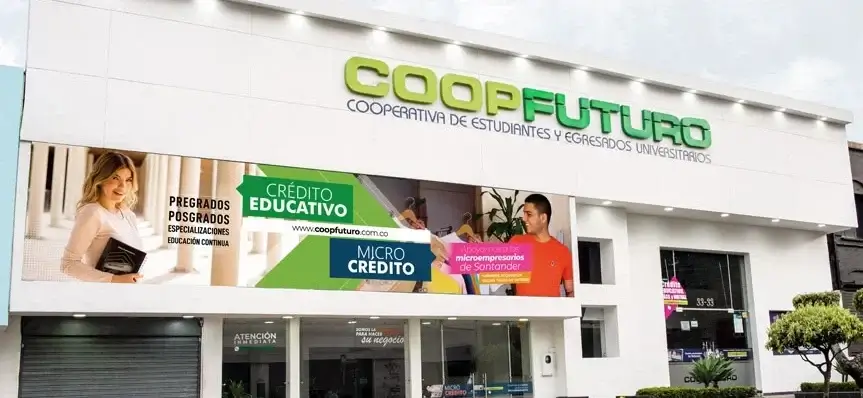 Estudiantes en una universidad con convenio con Coopfuturo.